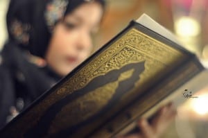 girl-reading-quran