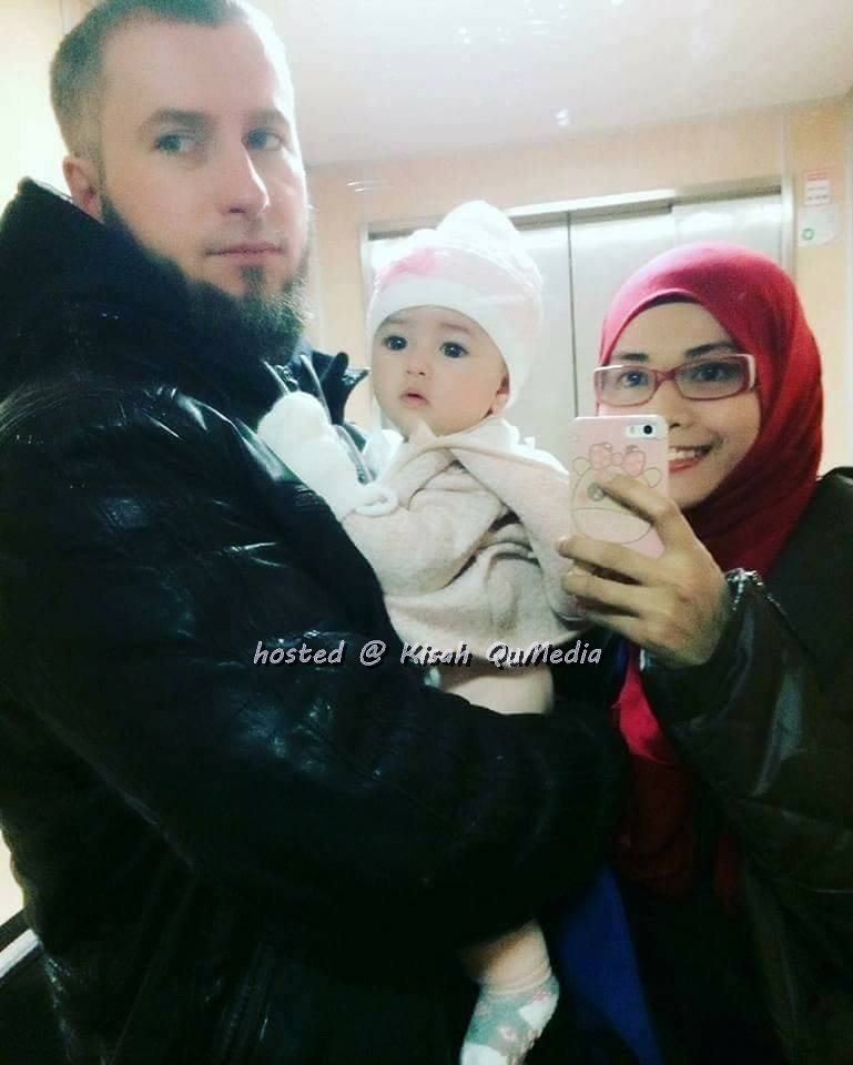 Pernah Viral Suami Bangsa Rusia Beriman, Wanita Melayu Ini Dikurniakan Bayi Comel Seakan Patung!