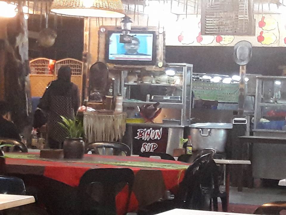 VIRAL! Selepas Nasi Campur RM32, Kedai Bihun Sup Berapi Pula ‘Cekik Darah’!