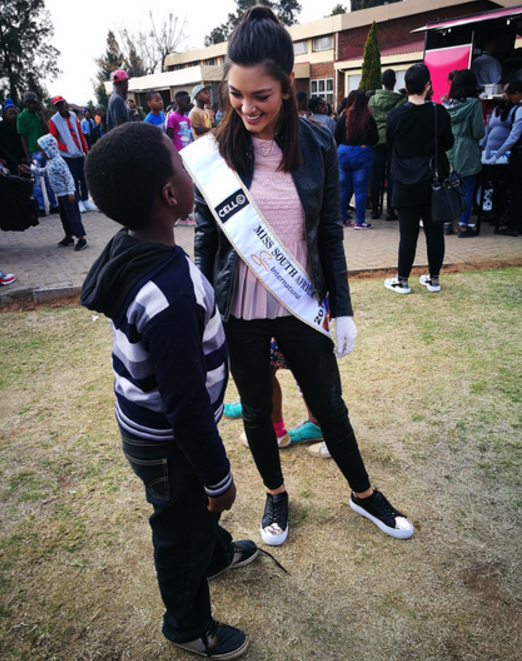 “Ratu Cantik Afrika Dikecam, Jijik Dengan Anak-Anak Yang Terkena Jangkitan AIDS?