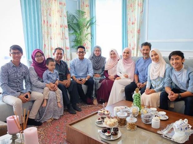 Elfira Loy & Sufian Suhaimi Tunang Oktober, Kahwin Tahun Depan!