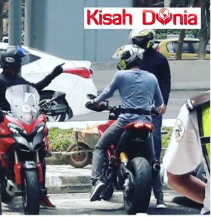 Artis Popular Sanggup Turun Motor Untuk Penuhi Hajat Akak Untuk Berselfie