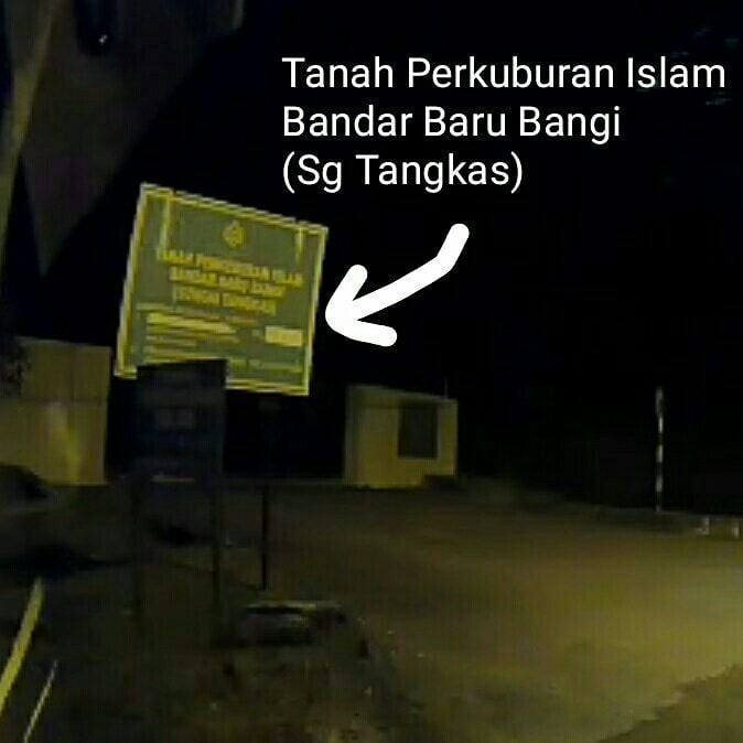 (Video) Lelaki Guna Servis Uber Tumpangkan ‘Sesuatu’ Dari Tanah Perkuburan Ke Hentian Kajang!