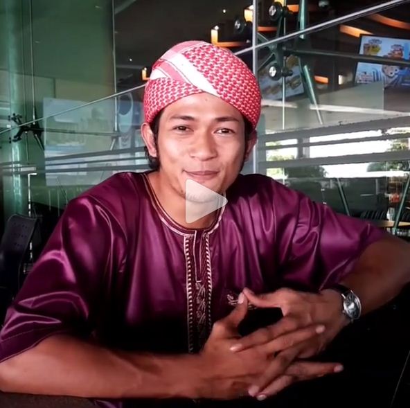 “Ini Paling Istimewa Buat Ku…Al Quran Nur Kareem”, Video Johan As’ari Ngaji al-Quran Dipuji Netizen!