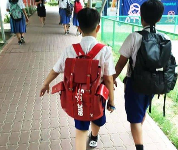 ‘Bukan Yang Original..’ –  Bawa Beg Harga 44k Ke Sekolah? Ini Respon Netizen