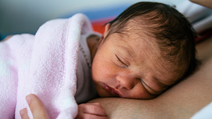 Gelar Bayi Sebagai “Syaitan Kecil”,Main-main Dengan Bayi Baru Lahir,Inilah Akibat Yang Doktor Itu Dapat