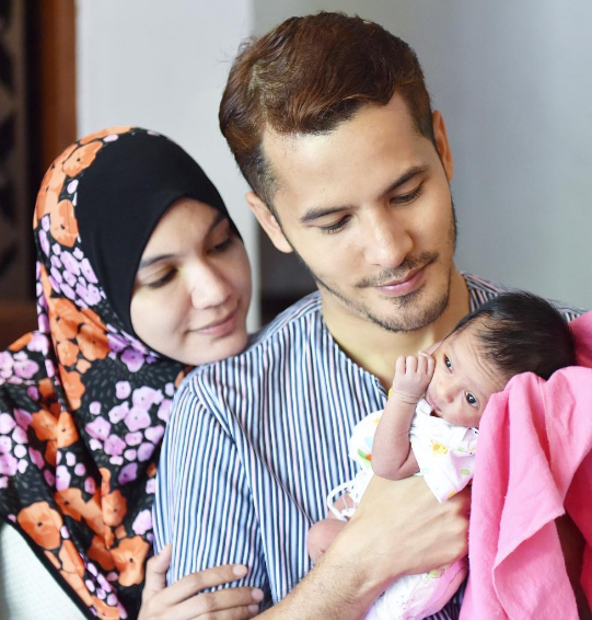 Ini Dia BabyTerlajakLaris Aliff Syukri Yang Makin Besar dan Comel,Dapat Banyak Sponsor dan Makin Ramai Peminat