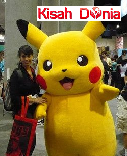 Pikachu Ini Nampak Gembira Dari Luar,Namun Bila Topeng Dibuka,Dia Buat Ramai Netizen Menangis