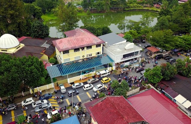 Putus Urat dan Cedera Teruk Akibat Melecur,Pemuda Ini Dianggap Hero Kerana Membantu Pelajar Tahfiz Selamatkan Diri