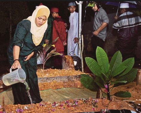 “Saya Tak Akan Maafkan Mereka..Biar Mereka Meringkuk Dalam Penjara…” -Ibu Mangsa