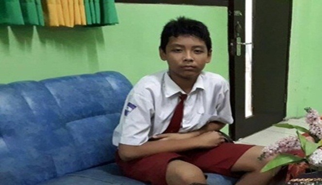 Budak Lelaki Ini Viral Mendadak Kerana Ada Nama Yang Sangat Unik Lain dari Yang Lain