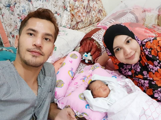 Ini Dia BabyTerlajakLaris Aliff Syukri Yang Makin Besar dan Comel,Dapat Banyak Sponsor dan Makin Ramai Peminat