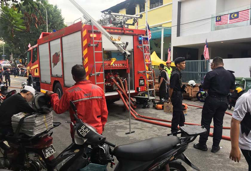 Putus Urat dan Cedera Teruk Akibat Melecur,Pemuda Ini Dianggap Hero Kerana Membantu Pelajar Tahfiz Selamatkan Diri