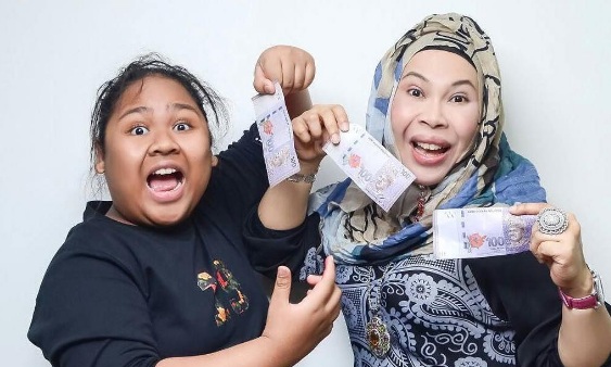 Cik B Anak Ds Vida Dikatakan Berbakat dan Makin Mempunyai Ramai Pengikut Sehingga Lebih dari 100K di Laman Sosial