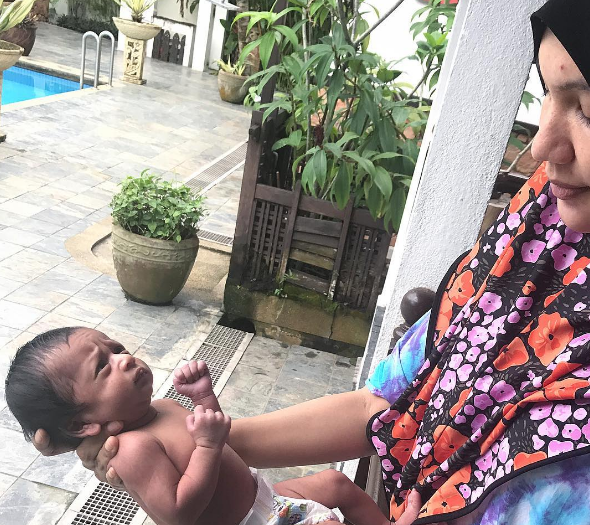 Ini Dia BabyTerlajakLaris Aliff Syukri Yang Makin Besar dan Comel,Dapat Banyak Sponsor dan Makin Ramai Peminat