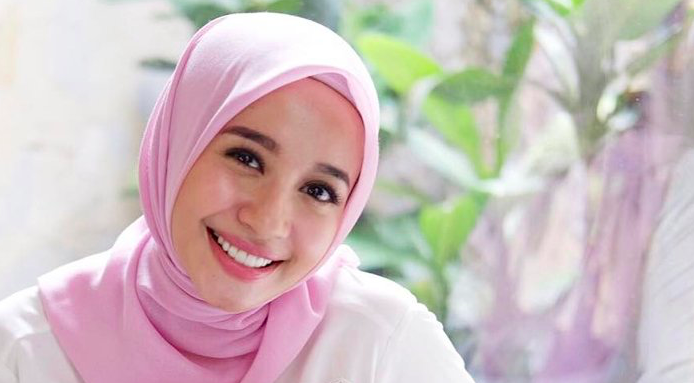 ‘Saya Bersyukur & Berlapang Dada..’ – Ini Reaksi Erra Fazira Bila Aleesya Bakal Dapat Mak Baru