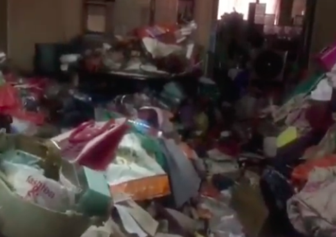 [VIDEO] Rumah Macam Tempat Pelupusan Sampah – 7 Tahun Menderita Sakit Tak Mampu Kemas Rumah