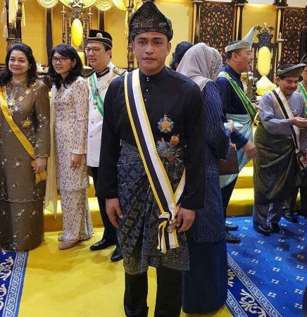 Adiputra Dapat Pangkat Dato` Dari Sultan Pahang,Bekas Isteri Turut Ucap Tahniah