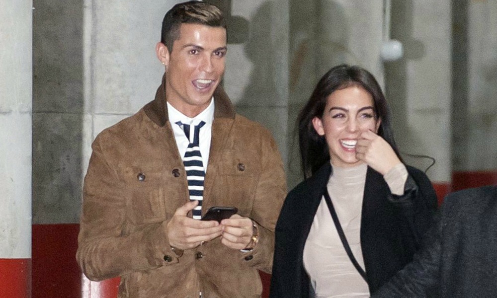 Bakal Timang Cahaya Mata Ke-4,Cristiano Ronaldo Gembira Kekasih Sudah Sarat Mengandung dan Menunggu Waktu Untuk Bersalin