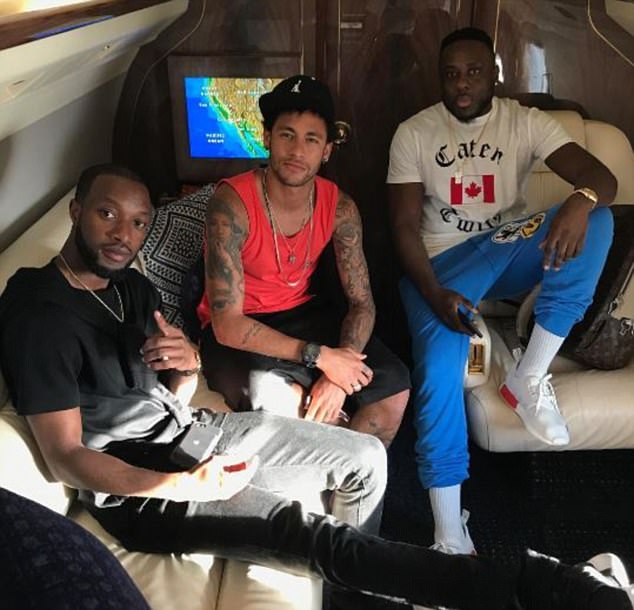 Berjaya Di Usia Muda, Neymar Kini Miliki Private Jet Mewah Sendiri