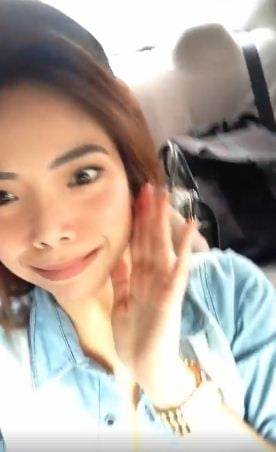 [Video] Teruja Bertemu Pemandu Uber Kacak, Video Reaksi ‘Ovari Meletup’ Wanita Ini Ditonton Lebih 2.5 Juta!!