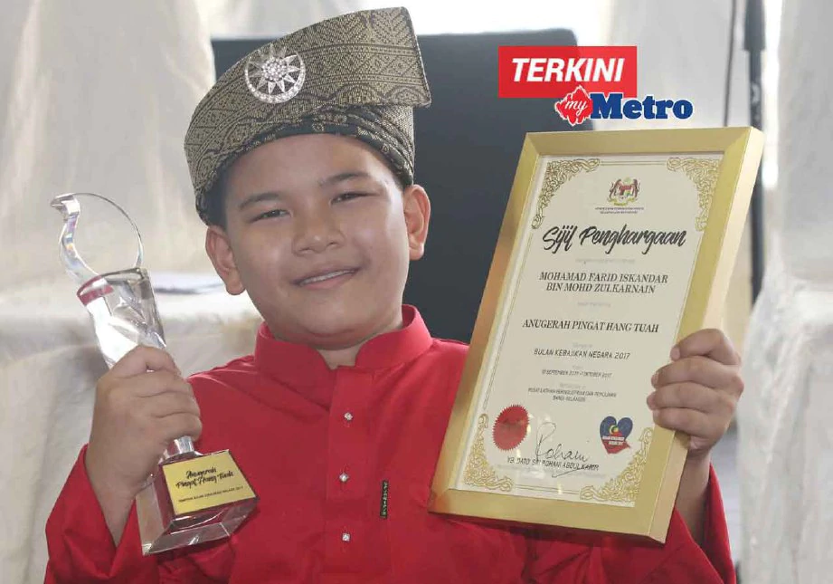 Tahniah Adik! Anak Macam Inilah Yang Kita Mahu,Dapat Anugerah Hang Tuah Sebab Selamatkan Kawan Masa Tahfiz Terbakar