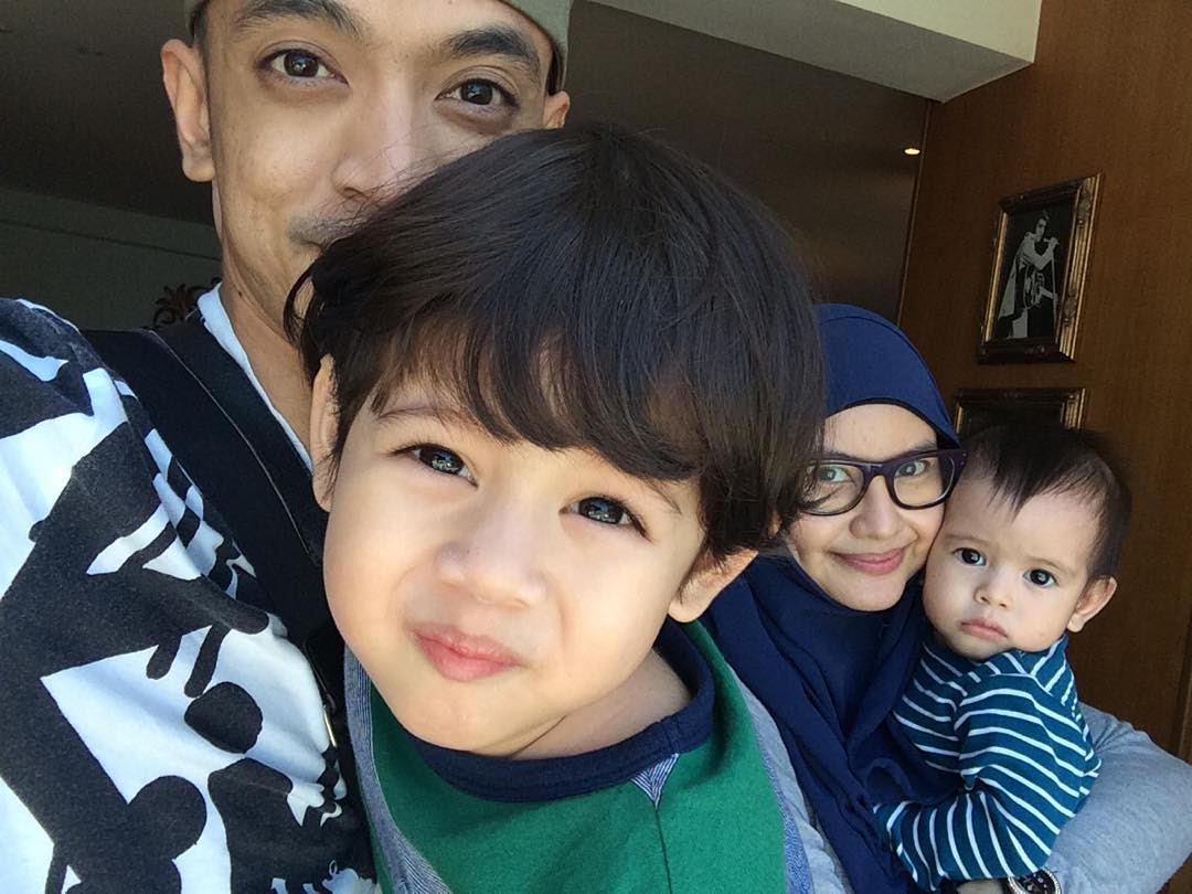 Aduh Cairnya Hati Acik-acik Tengok Arrian Anak Tomok Menyanyi Live Di Meletop,Memang Bijak dan Berbakat