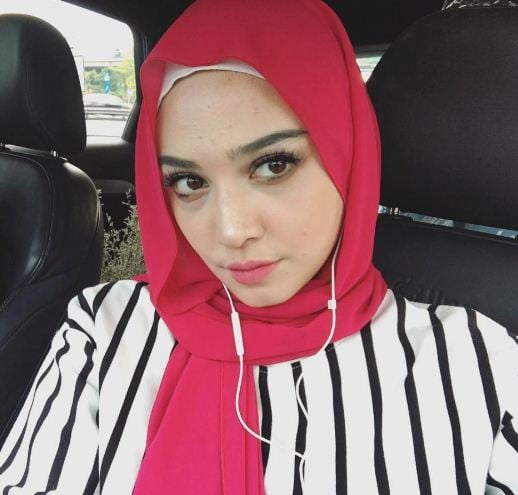 “Memang Kena Tunjuk Bodoh Ke Nak Popular?”, Netizen Sindir Fathia Latiff Tak Tahu Maksud ‘Cashless’!