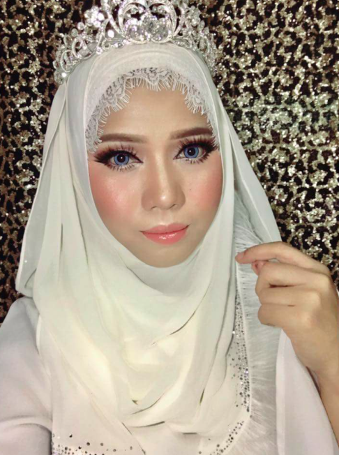 [FOTO] ‘Cantik Macam Elsa’ – Perempuan Cantik Ini Gemparkan Sabah..Kenapa?