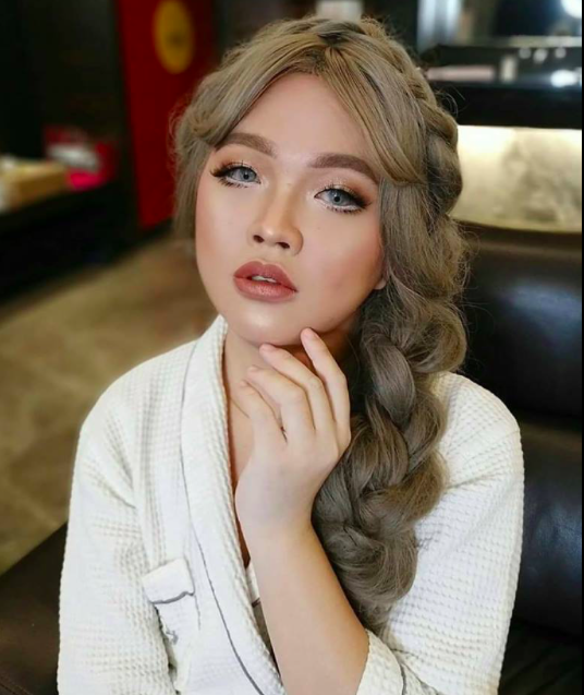 [FOTO] ‘Cantik Macam Elsa’ – Perempuan Cantik Ini Gemparkan Sabah..Kenapa?