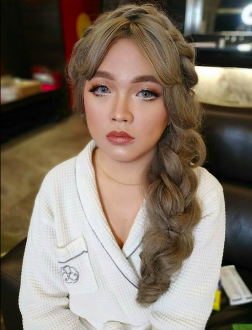 [FOTO] ‘Cantik Macam Elsa’ – Perempuan Cantik Ini Gemparkan Sabah..Kenapa?