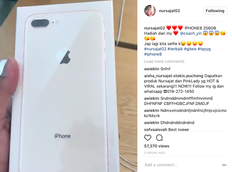 ‘Sayang Awak’ – Terima Kejutan Iphone 8 Dari BF, Netizen Cemburu Dengan Sajat?