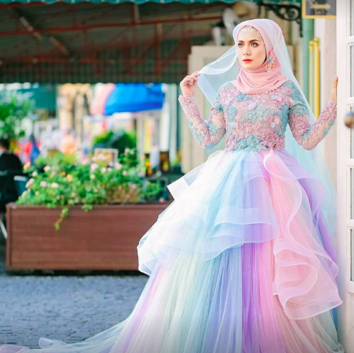 [FOTO] Baju Pengantin Lolipop Tarik Perhatian Netizen. Kemain Lawa!