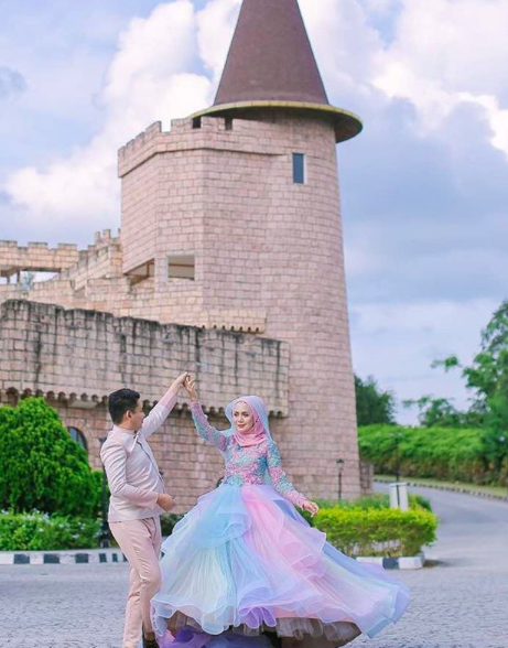 [FOTO] Baju Pengantin Lolipop Tarik Perhatian Netizen. Kemain Lawa!