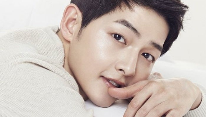 Baru Sahaja Bergelar Pengantin Baru, Song Joong Ki Sanggup Abai Kepercayaan Karut Orang Korea,Dapat Jutaan Pujian Dari Netizen Seluruh Dunia