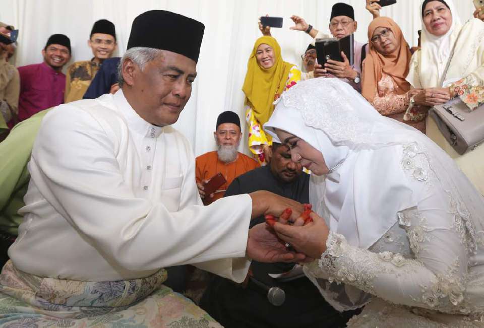 TAHNIAH!! Datuk Jalaluddin Hassan Selamat Bernikah Dengan Wanita Pilihan Hati Selepas Setahun Menduda... 3