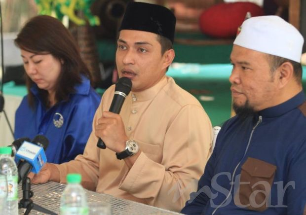 Hadir Kenduri Kahwin Bersama, Datuk Adiputra Dikatakan Bersatu Semula Dengan Bekas Isteri