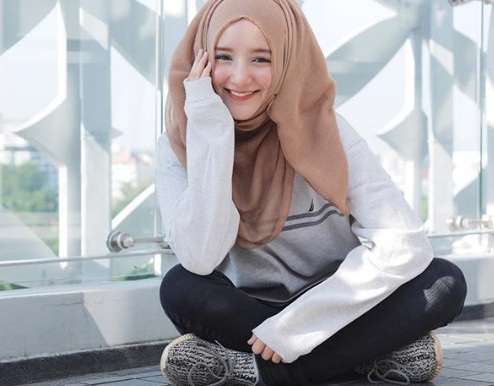 Ternyata Thailand Ada Ramai Si Gadis Hijabers Yang Cun dan Cantik,Ini Antara Yang Popular Dari Sana