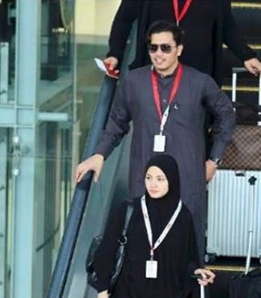 “Terima Kasih Doakan Kami…” -Tunai Umrah, Fattah Dan Fazura Minta Doakan Urusan Di Mekah…