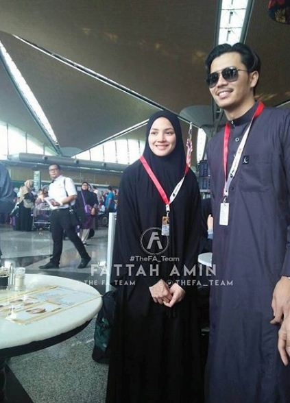 “Terima Kasih Doakan Kami…” -Tunai Umrah, Fattah Dan Fazura Minta Doakan Urusan Di Mekah…