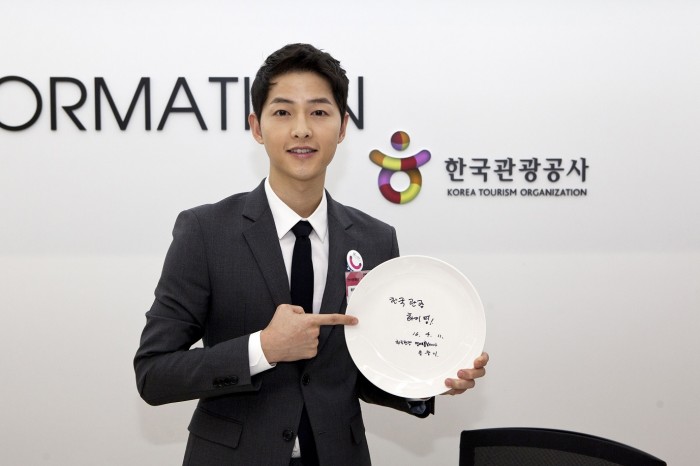 Inilah Pendapatan Song Joong Ki Yang Super Lumayan,Memang Kaya Betul Joong Ki Ni