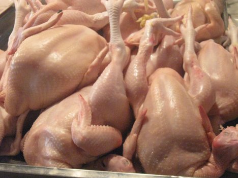 Datuk Rosyam Buka Kedai Jual Ayam, Harga Ayam Yang Dijual Buat Ramai Netizen Nak Menangis