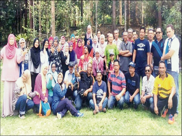 Inilah Jadinya Bila Mak-mak Buat Reunion Back To School Katanya,Dah Jadi Budak SPM Balik Dah