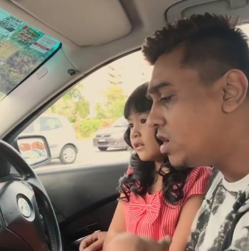 Azad Jasmin Nyanyi Lagu Dengan Amara Buat Penonton Gelak Sebab Lawak dan Comel