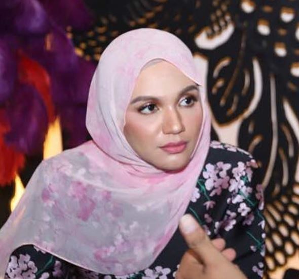 Ini Dia 5 Hal Tentang Isteri Datuk Seri Aliff Syukri, Datin Shahida Yang Ramai Tak Tahu!