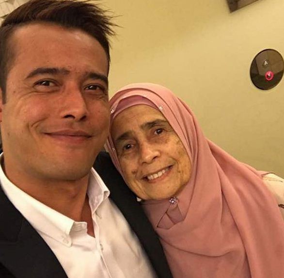 “Tak Sangka Dia Pergi Seawal Ini…” -Tak Tunjuk Sebarang Tanda, Zul Ariffin Reda Pemergian Ibu?