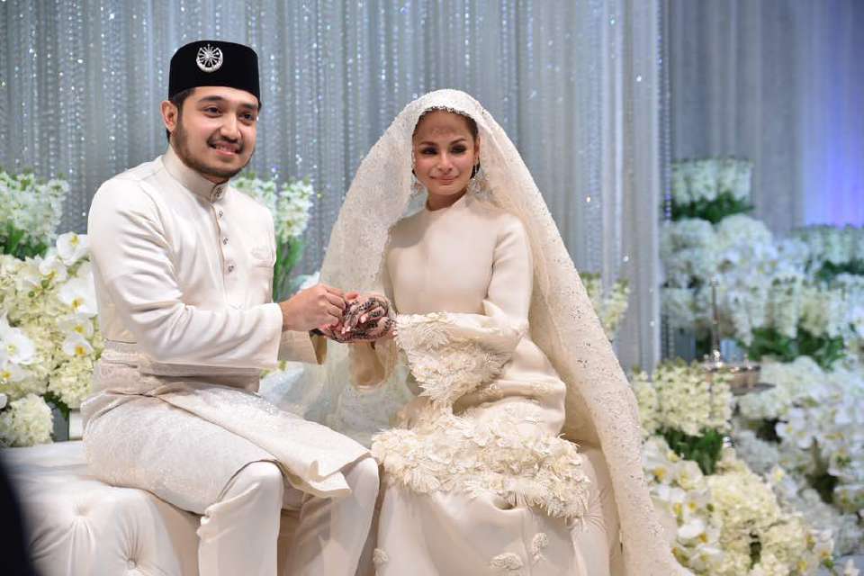 Seronoknya Pengantin Baru Ni Honeymoon, Izara Bertuah Kerana Hubby Bawa Honeymoon Di Tempat Super Mewah,Wow!!