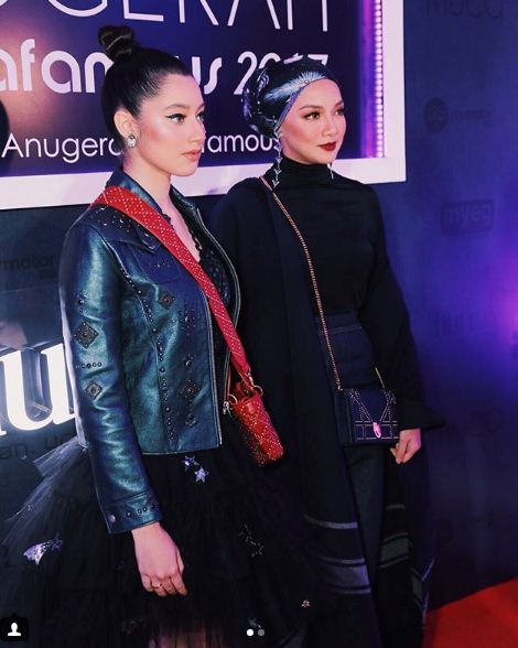 “Ungul, Paling Chantek” -Neelofa, Ameera Bolot Anugerah Instafamous!