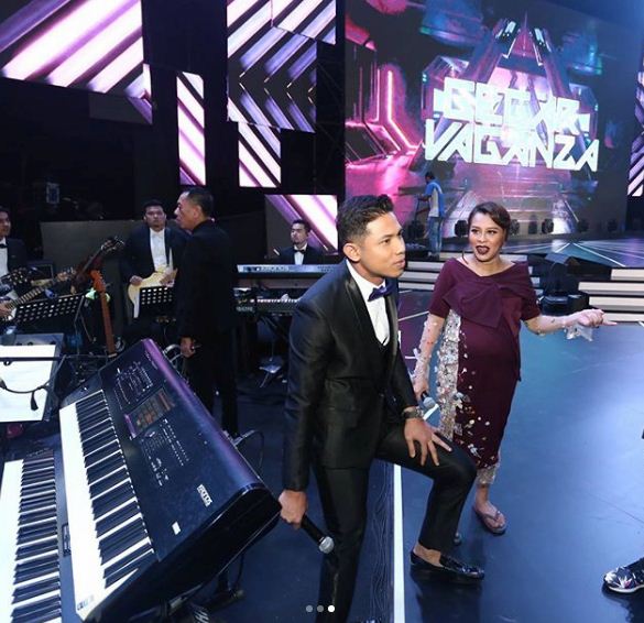 “Macam Nak Ajak Perang!” -Netizen Terhibur Jihan Kongsi Gambar Sebalik Tabir Gegar Vaganza. Lawak Habis!