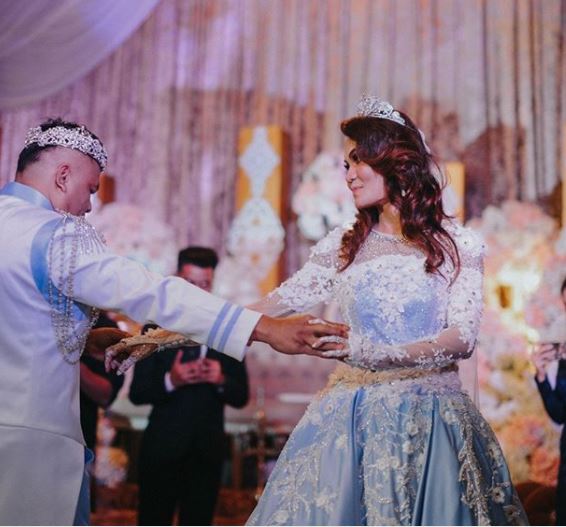 [7 Foto] “Macam Prince Charming Dan Cinderella…” -Sweetnya Tauke Jambu Di Malam Resepsi…